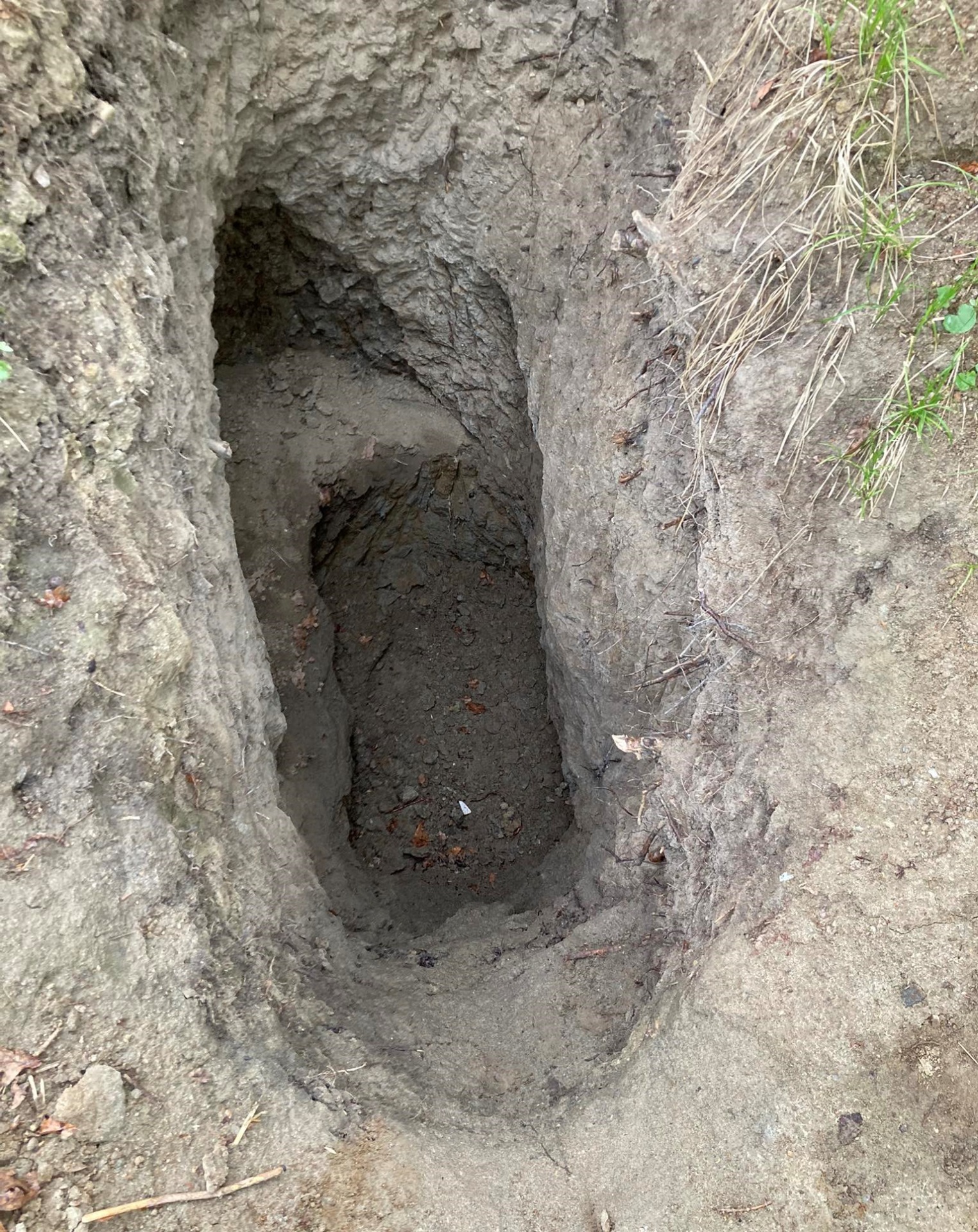 Over two meters deep hole in Dolní Chrášťany